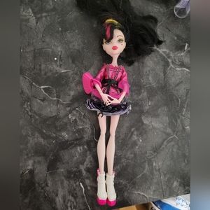 Monster high doll Draculaura